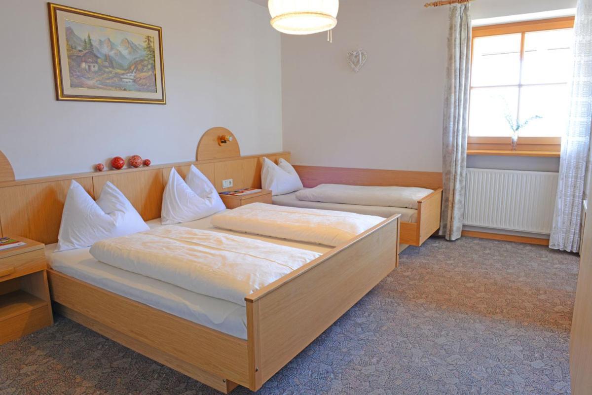Brunnerhof Villa เฟลด์ทูร์นส์ ภายนอก รูปภาพ